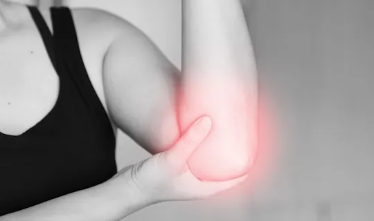 Douleur au coude évoquant une épicondylite